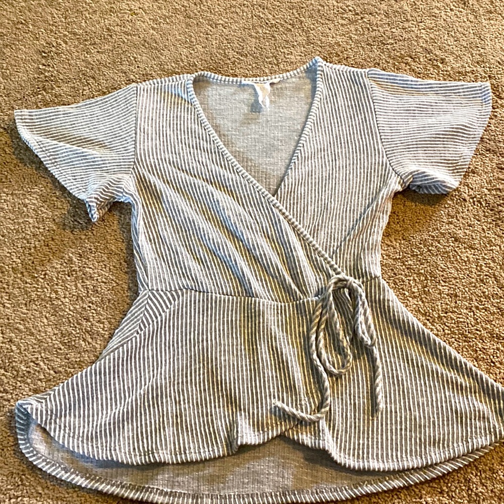 Caution to the Wind Deep V-Neck Top with front accessory tie
